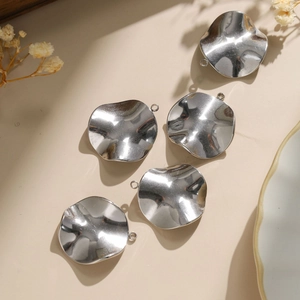 Colgantes irregulares de acero inoxidable pulido para la creación de joyas DIY
