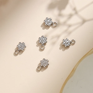 Five pieces of minimalist 304 stainless steel flower pendants for DIY jewelry making