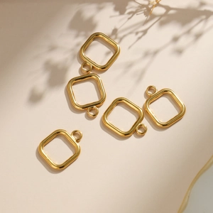 Fünf geometrische quadratische 304 Edelstahl-Anhänger in poliertem Gold für DIY-Schmuck