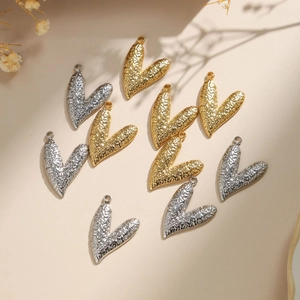 304 Roestvrij Staal Onregelmatige V-Vormige Hart Hanger Gehamerde Textuur DIY Sieraden Maken Accessoires Voor Ketting Oorbellen