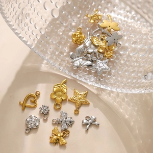 304 Edelstahl Tier Stern Blume Herz Anhänger Winzig Gold Silber Galvanisiert DIY Schmuckzubehör Schmetterling Biene Anhänger