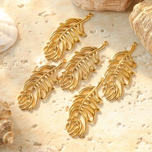 DIY gold stainless steel feather pendants with hollow texture for jewelry making