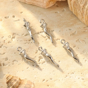 Polished 304 stainless steel lucky cornicedo horn pendants with crown for jewelry DIY
