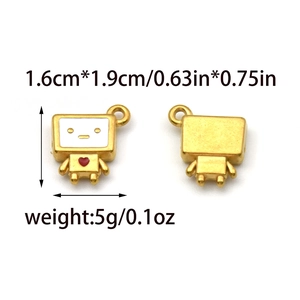 Detailed view of robot pendants with dimensions 1.6cm x 1.9cm and weight 5g specs