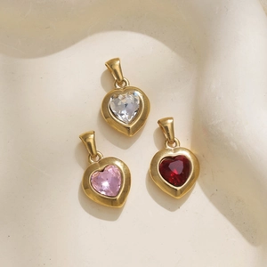 Conjunto de colgantes de corazón de acero 304 con circonitas en blanco, rosa y rojo