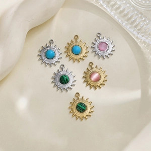 Detail von 304 Edelstahl Sonnenanhängern mit Türkis und Opal Einlagen für DIY Schmuck