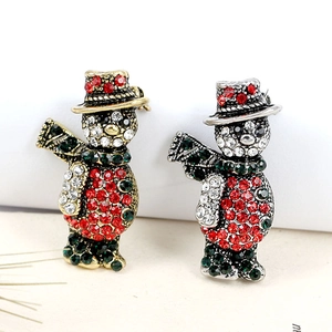 Broches bonhomme de neige étincelantes avec strass rouges et verts sur métal or et argent