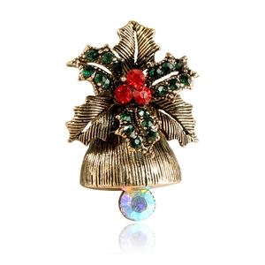 Spilla natalizia a campana in oro antico con foglie di agrifoglio e strass colorati
