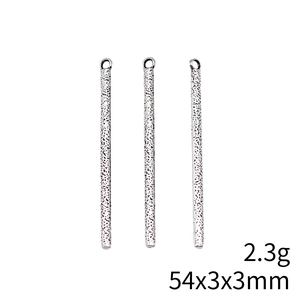 Tre ciondoli per campanelli eolici in metallo martellato argento antico, 54x3mm, fai-da-te