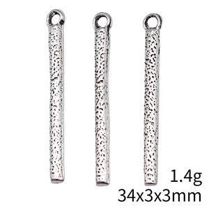 Pezzi di ciondolo a barra martellata in argento antico per campanelli 34x3x3mm