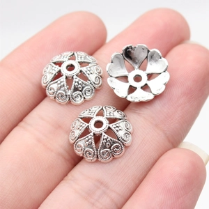 Calottes en Alliage Vintage Forme de Fleur pour Création de Bijoux DIY Perles d'Espacement Ajourées Accessoires Rétro