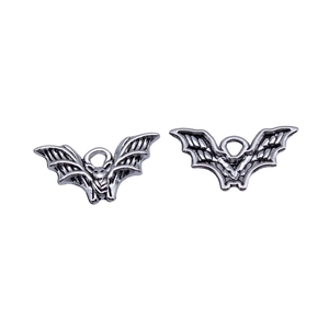 Pair of vintage silver bat pendants made of zinc alloy for DIY jewelry crafting