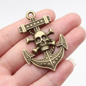 Vintage bronze anchor skull pendant with pirate gothic style for jewelry making