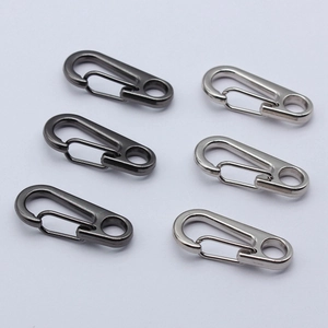 Lot de 6 mousquetons en fer 32mm en coloris noir fusil et argent brillant poli