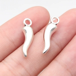Antique Silver Zinc Alloy Cornicello Pendant Lucky Horn Charm For DIY Necklace Bracelet Earring Making Jewelry Accessories