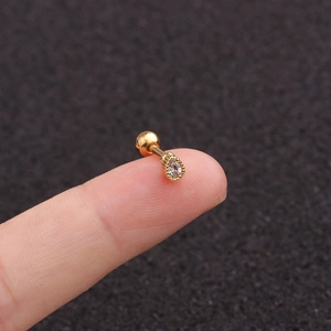Macro di orecchino a perno in oro con zircone a goccia e chiusura posteriore a sfera