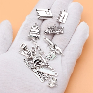Lot de 15 pendentifs thème école en argent antique pour création de bijoux DIY