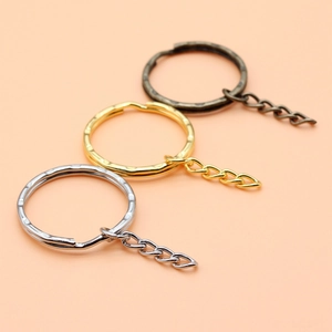 Textured 25mm 30mm metal key rings with chains in gold, silver and bronze finish