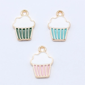 Pendentifs Cupcake en Alliage Émaillé pour la Fabrication de Bijoux DIY Colliers Boucles d'Oreilles Bracelets Mini Accessoires Charme