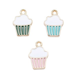 Pendentifs cupcakes colorés 15x11mm en vert bleu et rose pour la création de bijoux