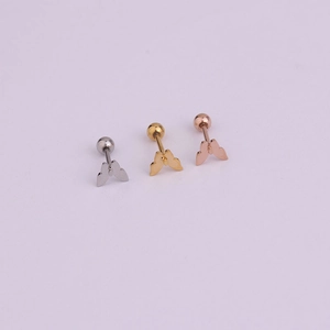 Detailansicht der Schmetterling-Ohrstecker in Silber, Gold und Roségold mit Schraubverschluss
