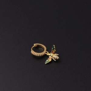 Pendientes de aro con abeja dorada y alas de esmalte de colores con circonitas