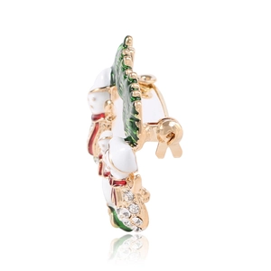 Vue latérale de la broche bonhomme de neige en émail avec dorure, strass et fermoir de sécurité