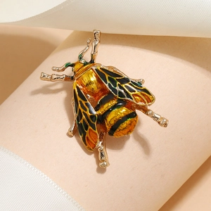 Exquisite Animal Cicada Bee Brooch For Women Alloy Enamel Insect Brooch Pin Gold Green Champagne Color Fashion Jewelry Gift