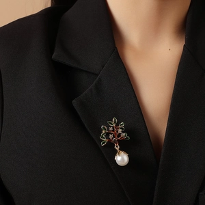 Broche Arbre Vintage en Alliage Doré Avec Feuilles en Émail Vert Künstliche Perle Blanche Strass pour Mariage Banquet Bijoux Femme