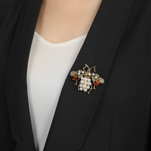 Vintage Alloy Bee Brooch With Faux Artificial Pearl Rhinestone Inlaid Antique Gold Silver Insect Pin For Women Fashion Jewelry Accessory