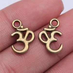 Paar vintage bronzen Om-symbool hangers voor DIY yoga sieraden maken en kettingen