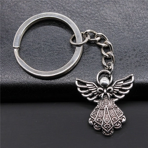 Vintage Angel Metal Keychain Antique Silver Bronze Relief Design Small Angel Pendant Keychain For Travel Gift Jewelry