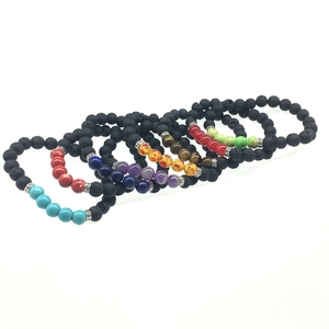 Set di bracciali chakra in pietra lavica con pietre naturali e distanziatori argentati