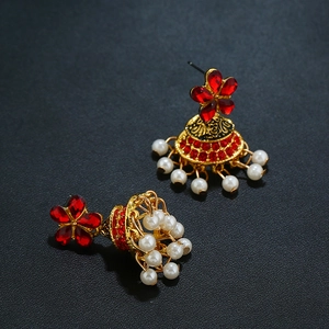 Boucles d'oreilles Jhumka indiennes, fleurs en cristal rouge, cloches d'or et perles