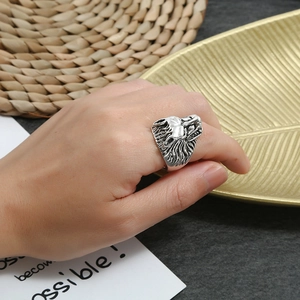 Anillo de Cabeza de Lobo Vintage para Hombre Punk Gótico Exagerado Plata Antigua Aleación Animal Biker Ring Moda Joyería Individual Accesorio