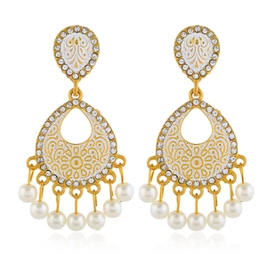 Bohemian hangende oorbellen van goudlegering met wit emaille en elegante parels