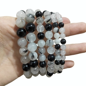 Natürliches Armband aus Turmalinquarz und polierten schwarzen Obsidianperlen