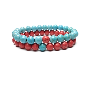 Détail du lot de bracelets en perles 8mm en turquoise bleue et pierres rondes rouge vermillon