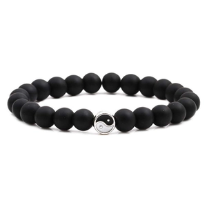 Bracelet fait main en perles Tai Chi Yin Yang avec pierres noires mates et breloque argent