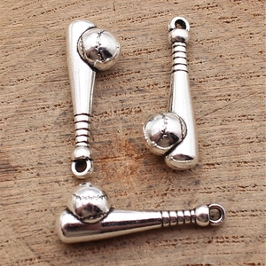 Ensemble de breloques baseball en argent antique sur bois pour la création de bijoux
