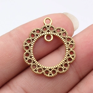 Vintage 28x24mm Ohrring-Verbinder in Antik-Gold mit Blumenmuster und doppelter Öse
