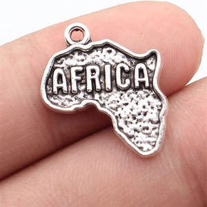 Vintage Zinc Alloy Africa Map Pendant Charm Africa Embossed Letters Retro Antique Silver Electroplated DIY Jewelry Findings
