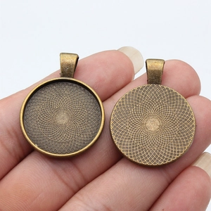 Vintage Round Zinc Alloy Pendant Base Tray For DIY Jewelry Making Antique Bronze Silver Copper Black Metal Charms Finding
