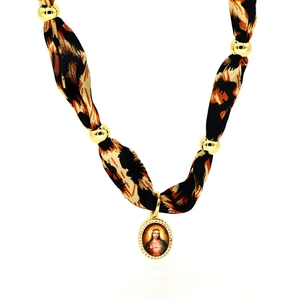 Collana a sciarpa leopardata con perle dorate e ciondolo ovale con ritratto di Gesù