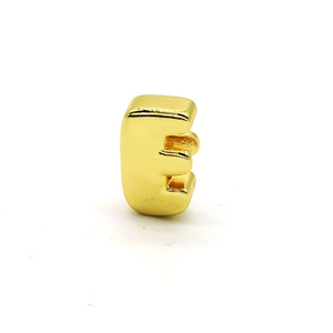 Golden 3D letter E pendant in polished metal finish for colorful cord bracelet DIY