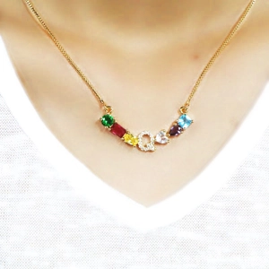 Collar con Colgante de Letra de Gema Multicolor Cobre Chapado en Oro Diamantes de Imitación Cadena de Clavícula para Mujer Joyas