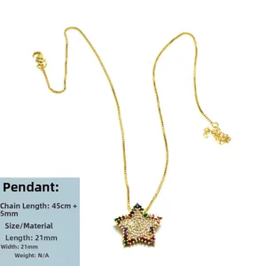 Detalle del collar con colgante de estrella bañado en oro de 18K y circonitas de colores