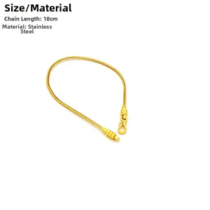 Dettaglio del bracciale a catena serpente in acciaio dorato 18cm con gancio a S