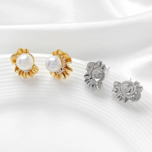 Base per Orecchini a Lobo in Rame Placcato Oro a Forma di Conchiglia Pieghettata DIY Con Zircone per Creazione Gioielli Donna