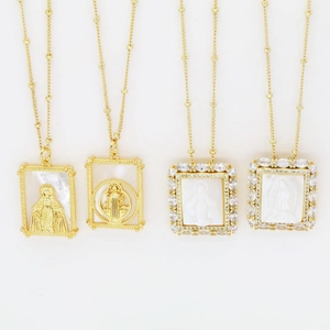 Collier Pendentif Vierge Marie en Nacre pour Femmes Cuivre Plaqué Or Zircone Bijoux Religieux Rétro
